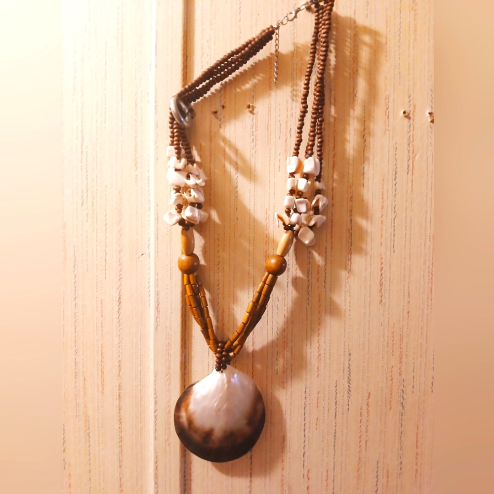 Beachy shell necklace